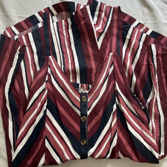 Stripes shorts romper - Picture 3 of 6